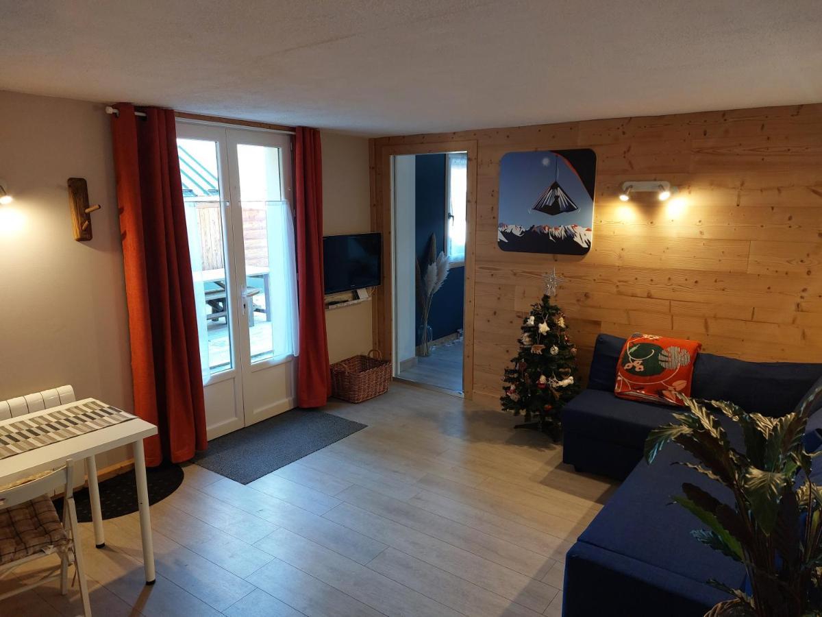 Studio Au Pied Des Montagnes Le Bourg-dʼOisans Exteriör bild