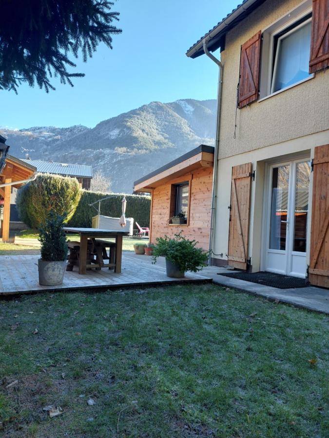 Studio Au Pied Des Montagnes Le Bourg-dʼOisans Exteriör bild