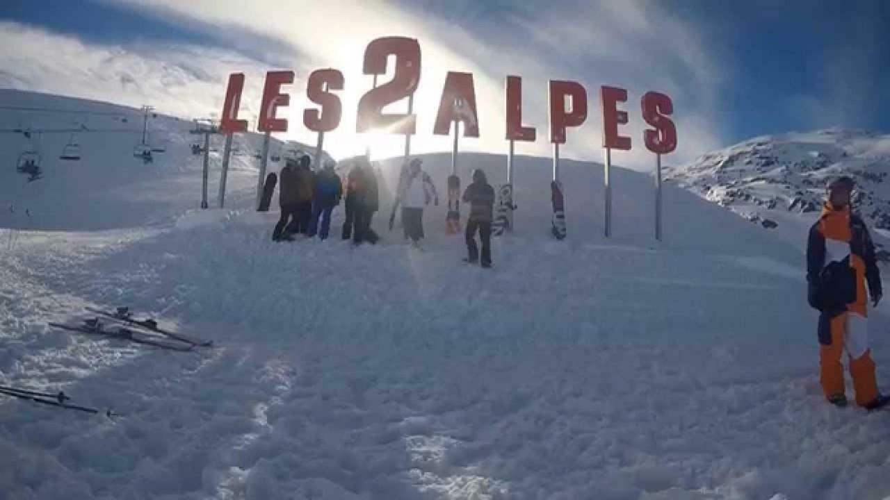 Studio Au Pied Des Montagnes Le Bourg-dʼOisans Exteriör bild